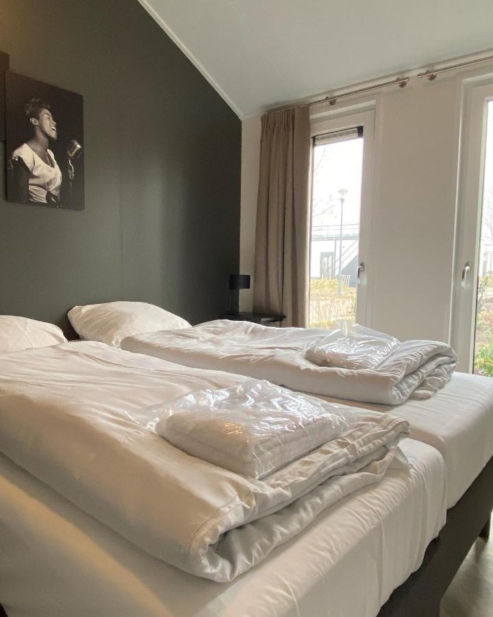 Luxe En Gezellig Chalet Aan Veluwemeer 4 Pers Hulshorst Exterior foto
